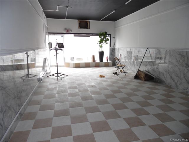 [PHOTO]