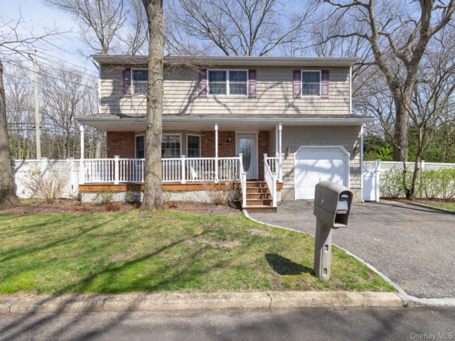 [East Setauket Real Estate, listing number 7274410]