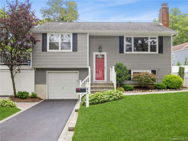  4 BR,  2.00 BTH &nbsp;Hi ranch style home in Northport