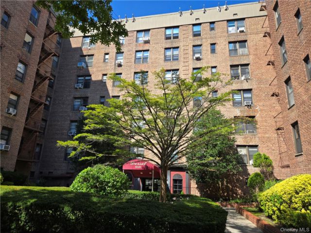 [Woodhaven Real Estate, listing number 7274688]