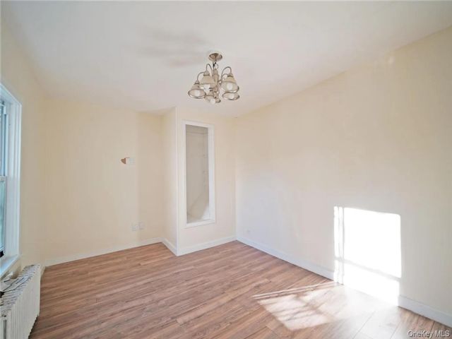  3 BR,  3.00 BTH &nbsp;Other style home in Yonkers