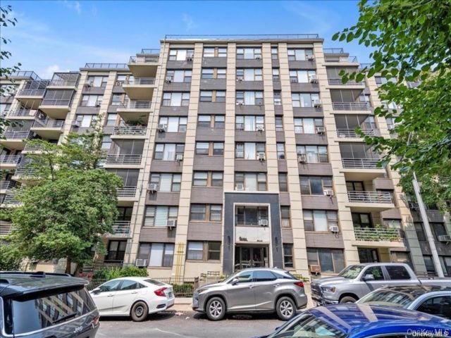  1 BR,  1.00 BTH &nbsp;Other style home in Rego Park
