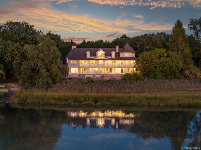 [East Setauket Real Estate, listing number 7274778]