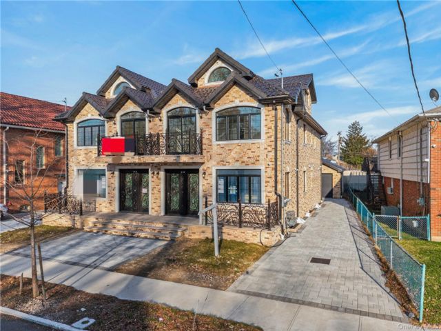 Studio,  0.00 BTH &nbsp;House style home in Fresh Meadows
