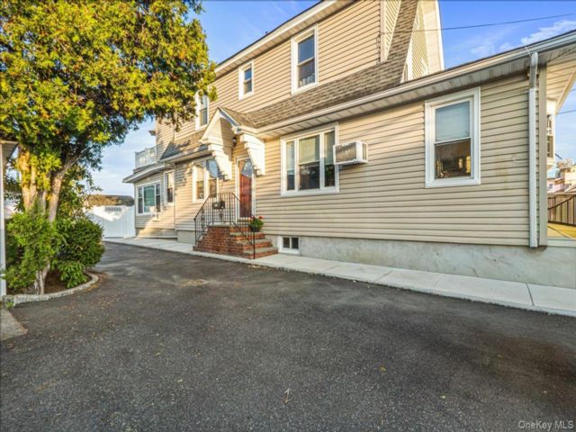  3 BR,  3.00 BTH &nbsp;Other style home in Baldwin