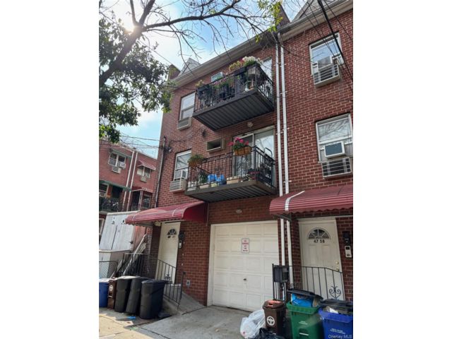  7 BR,  5.00 BTH &nbsp;House style home in Woodside