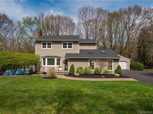  4 BR,  3.00 BTH &nbsp;Colonial style home in Port Jefferson