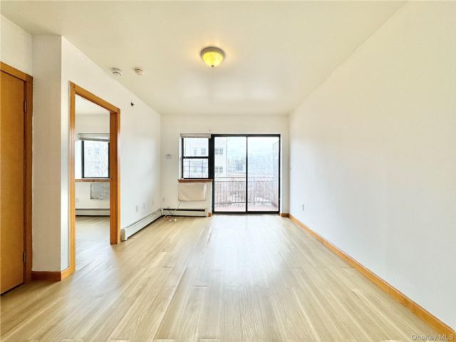  1 BR,  1.00 BTH &nbsp;House style home in Elmhurst