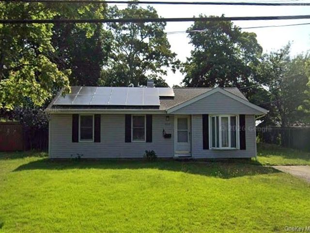  3 BR,  1.00 BTH &nbsp;Ranch style home in Medford