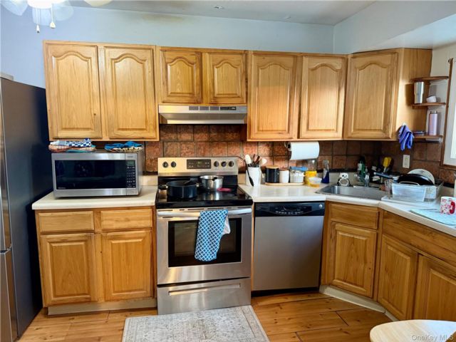 [Lake Ronkonkoma Real Estate, listing number 7275403]