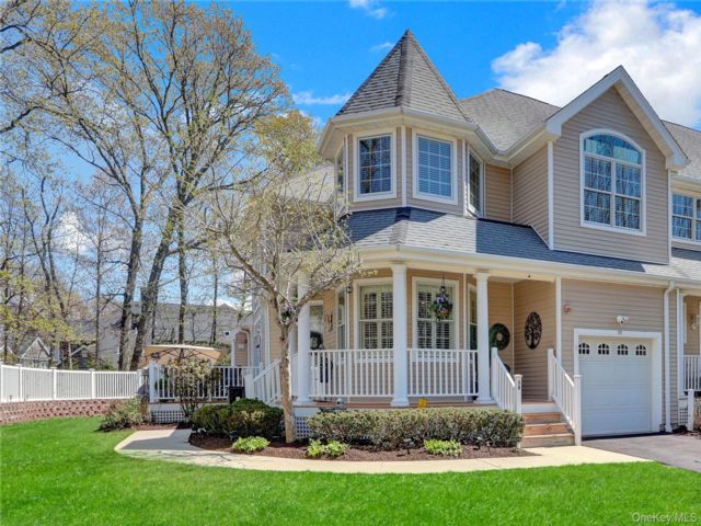 [East Setauket Real Estate, listing number 7275425]