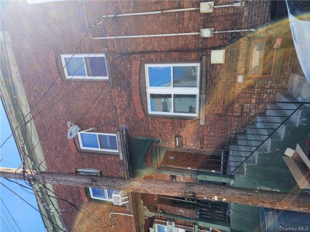  3 BR,  2.00 BTH &nbsp;House style home in Graniteville