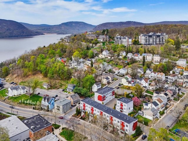 [Peekskill Real Estate, listing number 7275539]
