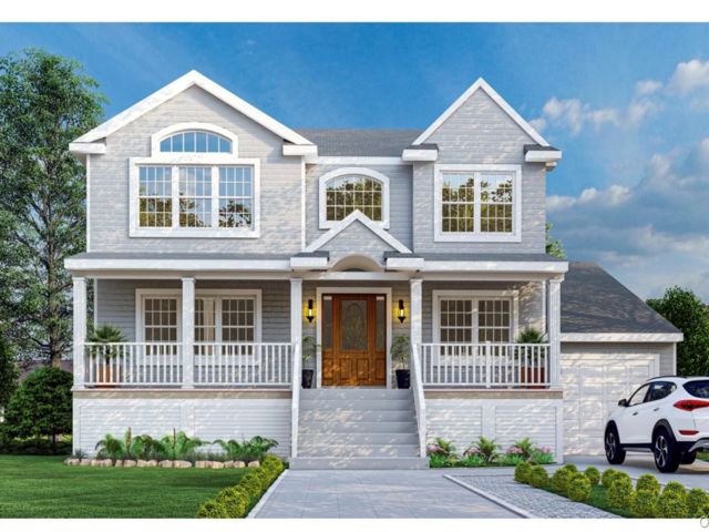  4 BR,  3.00 BTH &nbsp;Colonial style home in Wyandanch
