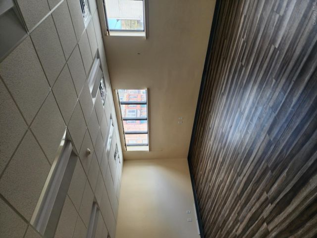 Studio,  0.00 BTH &nbsp;Commercial style home in Poughkeepsie