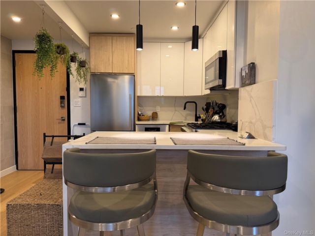  2 BR,  1.00 BTH &nbsp;Other style home in Kew Gardens