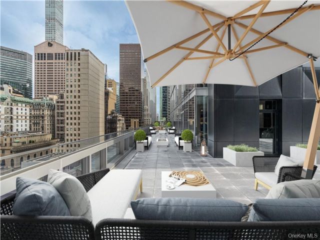 5 BR,  7.00 BTH &nbsp;Other style home in New York (manhattan)