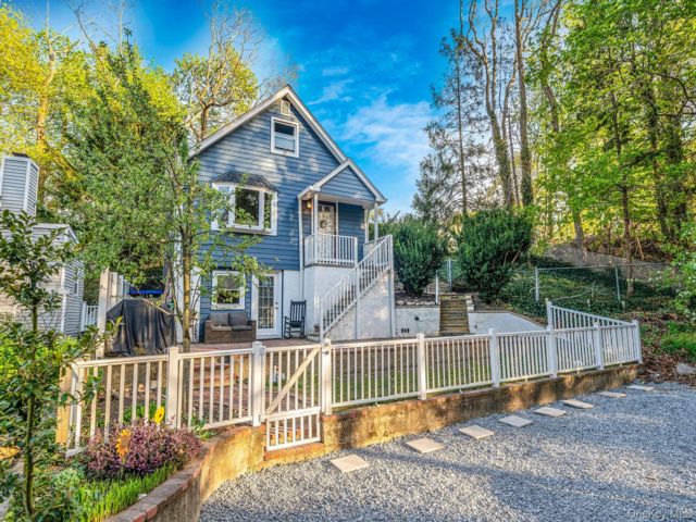 [Sound Beach Real Estate, listing number 7275970]
