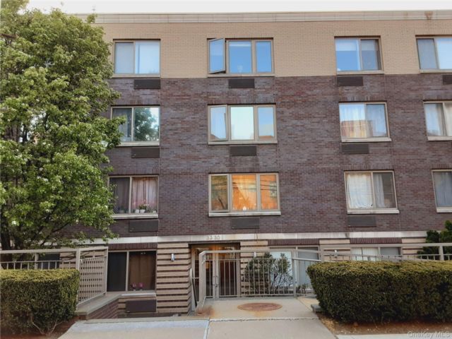  1 BR,  1.00 BTH &nbsp;Other style home in Woodside