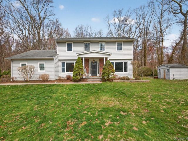 [Huntington Real Estate, listing number 7276180]