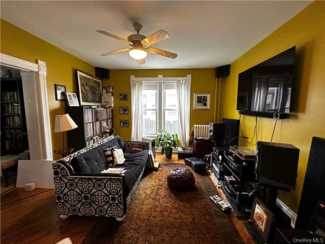  2 BR,  1.00 BTH &nbsp;Full floor apar style home in Peekskill