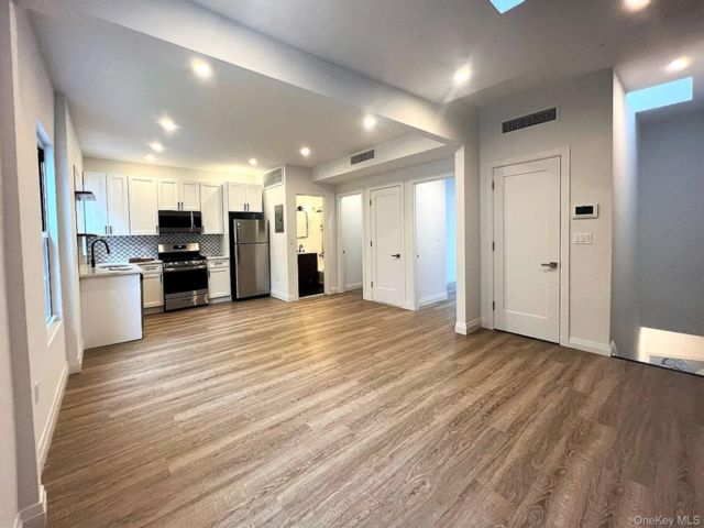 Studio,  0.00 BTH &nbsp;House style home in Astoria