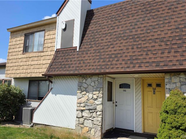 [Coram Real Estate, listing number 7276255]