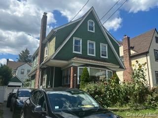  4 BR,  5.00 BTH &nbsp;Other style home in Flushing