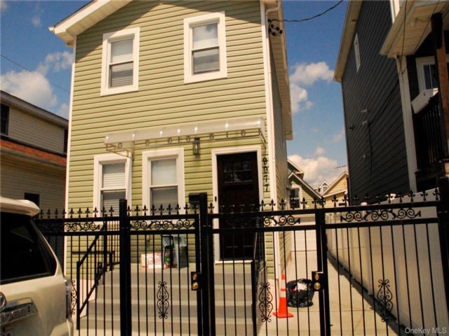 [Howard Beach Real Estate, listing number 7276263]