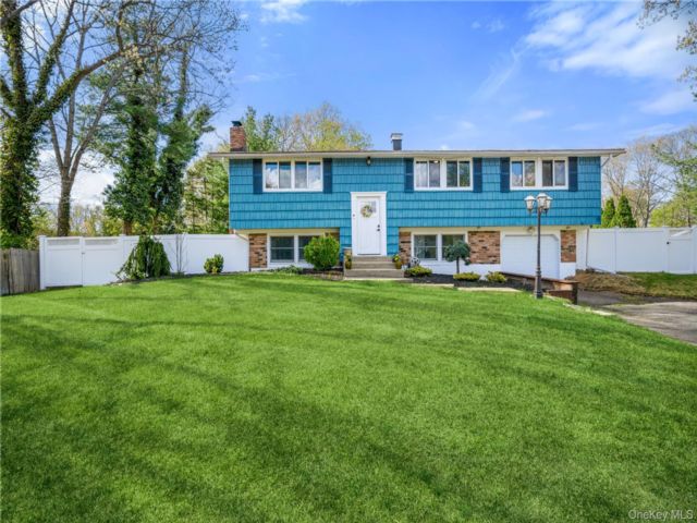 [East Setauket Real Estate, listing number 7276264]
