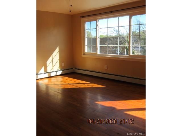  4 BR,  2.00 BTH &nbsp;Hi ranch style home in Jamaica