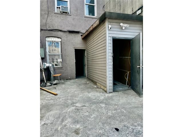 [PHOTO]