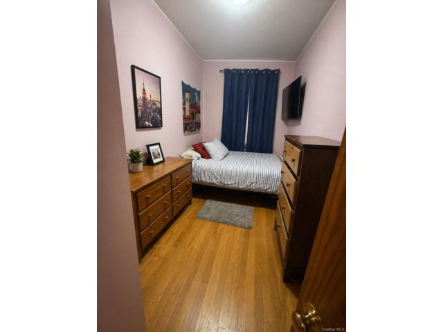  4 BR,  2.00 BTH &nbsp;Contemporary style home in Maspeth