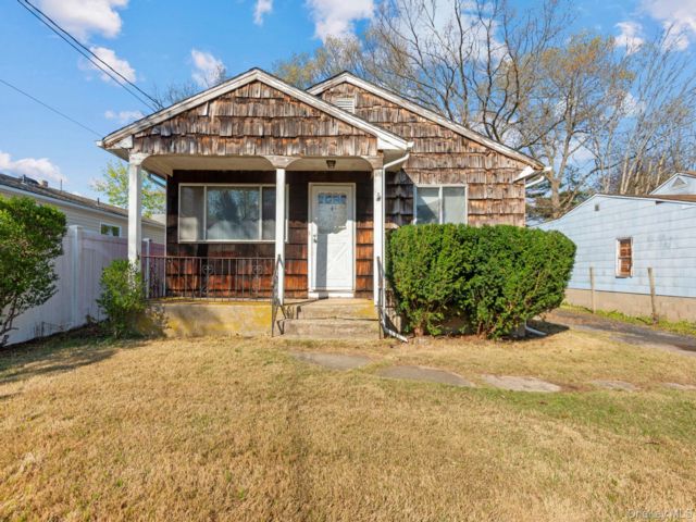 [Huntington Real Estate, listing number 7276525]