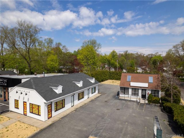 Studio,  0.00 BTH &nbsp;Commercial style home in Rocky Point