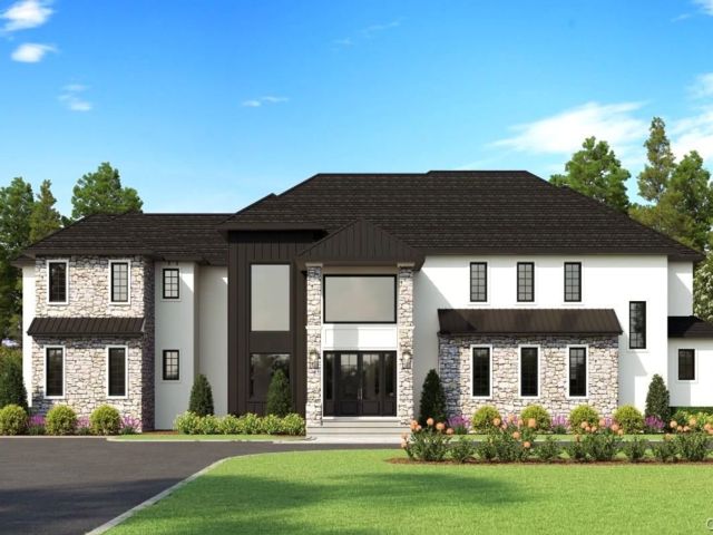  7 BR,  8.00 BTH &nbsp;Mini estate style home in Muttontown