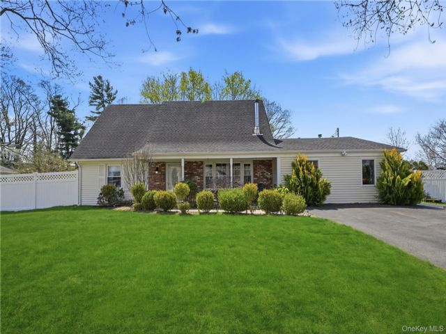 [Stony Brook Real Estate, listing number 7276622]