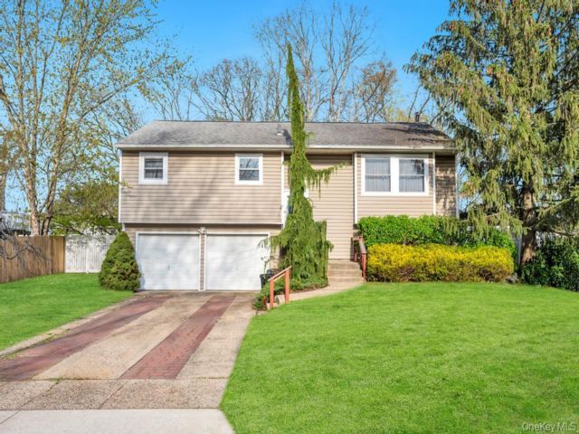 [Selden Real Estate, listing number 7276639]
