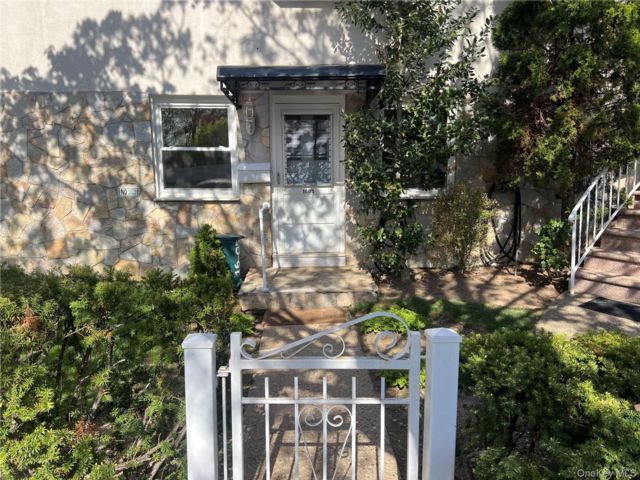  1 BR,  1.00 BTH &nbsp;Other style home in Bayside