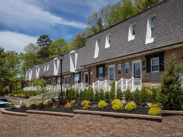 [Coram Real Estate, listing number 7276798]