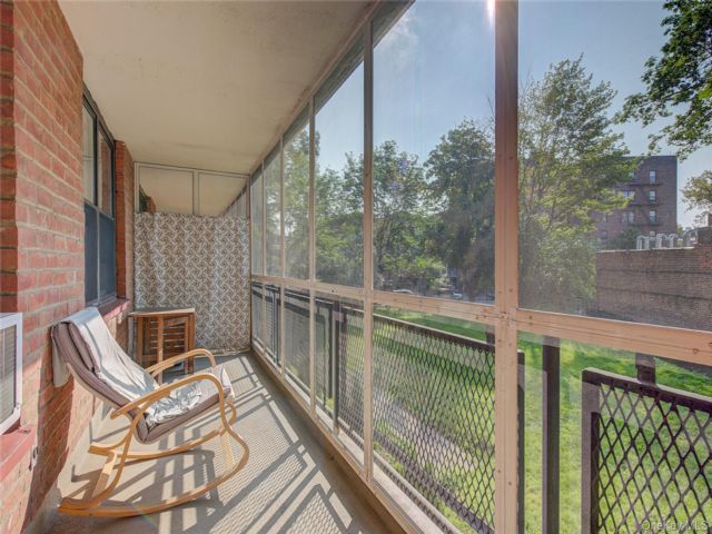  1 BR,  1.00 BTH &nbsp;Other style home in Jackson Heights