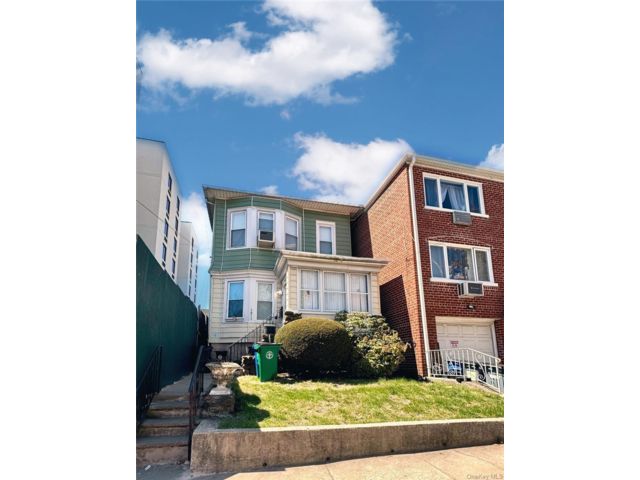  4 BR,  3.00 BTH &nbsp;Colonial style home in Pilgrim