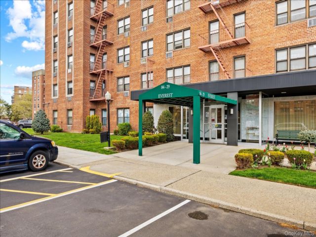 [Howard Beach Real Estate, listing number 7276878]