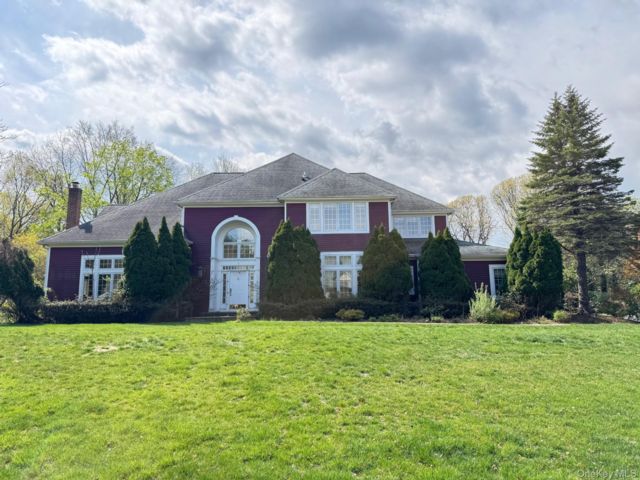 [East Setauket Real Estate, listing number 7276910]