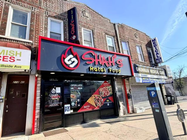 Studio,  0.00 BTH &nbsp;Commercial style home in Queens Village