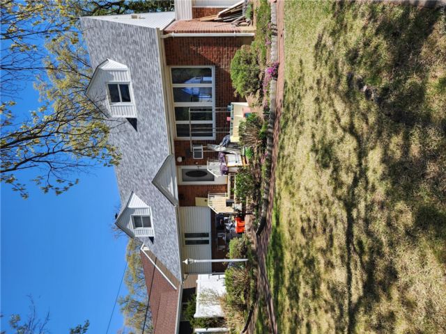  4 BR,  2.00 BTH &nbsp;Cape cod style home in Valley Stream