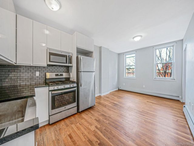  2 BR,  1.00 BTH &nbsp;Other style home in Windsor Terrace