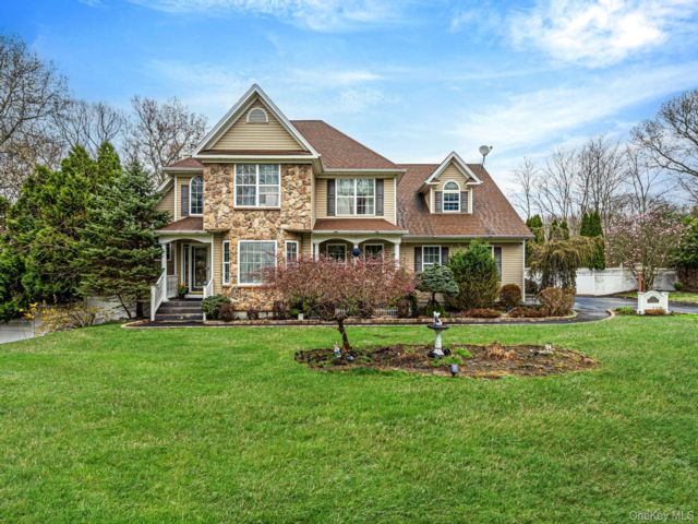 5 BR,  3.00 BTH &nbsp;Victorian style home in Eastport