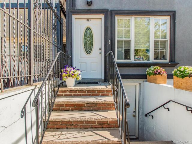 [Wakefield Real Estate, listing number 7277490]