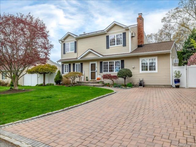 [West Islip Real Estate, listing number 7277581]